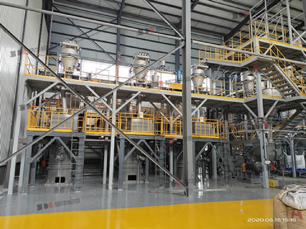 立式?jīng)_擊磨-石油焦-湖南某生產(chǎn)現(xiàn)場